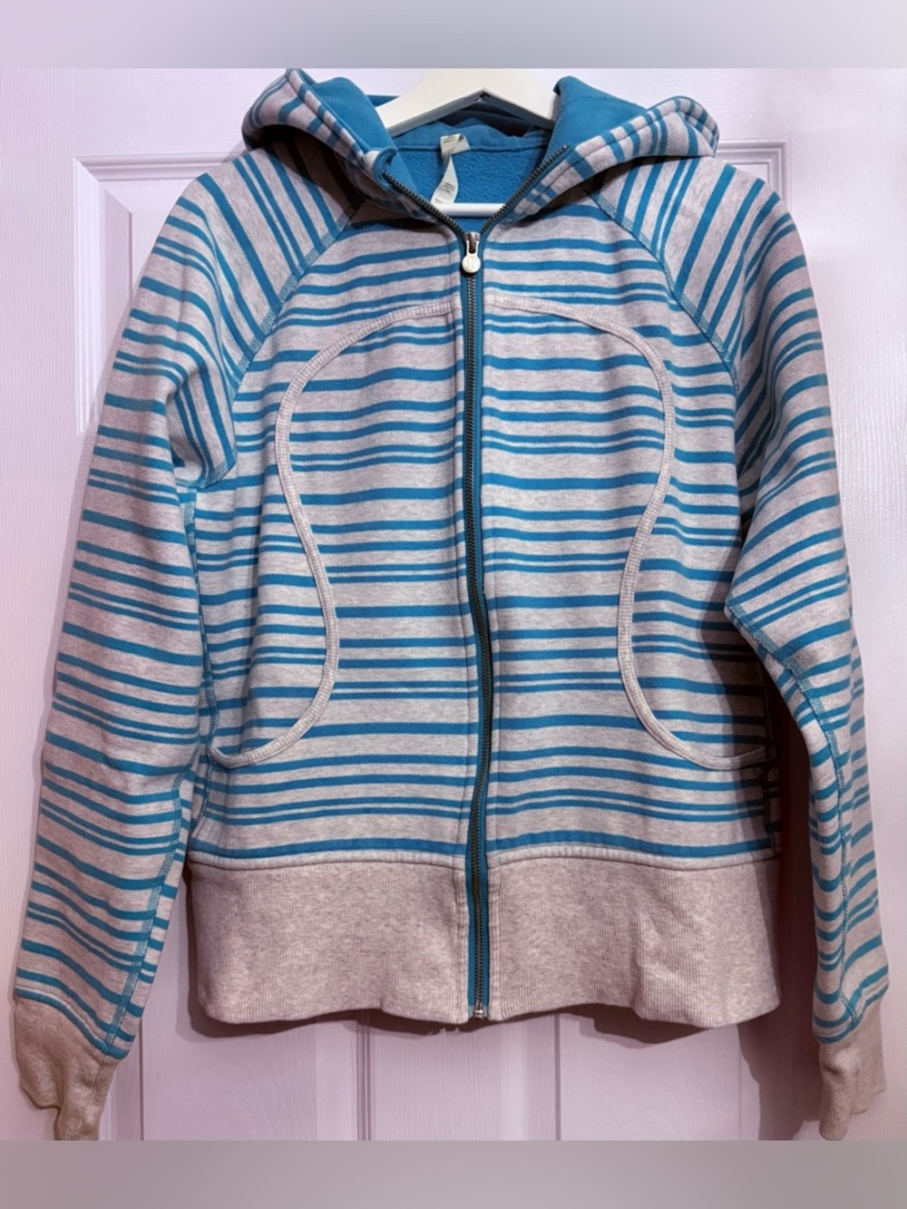 🚨SOLD🚨Lululemon Athletica Scuba Hoodie Size 12 women’s